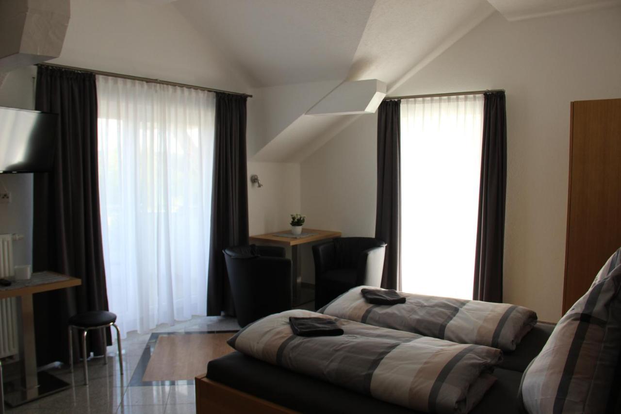 Zum Kreuzritter Aparthotel Wuestenrot ภายนอก รูปภาพ